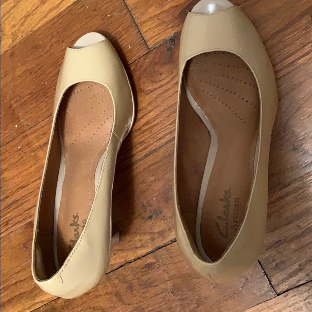 Clark’s pumps